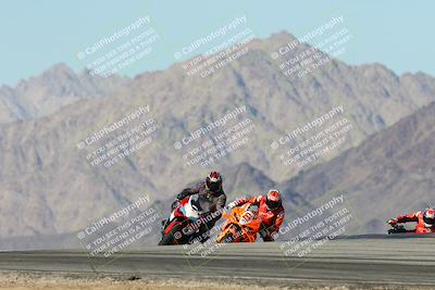 media/Dec-01-2025-Moto Forza (Mon) [[2daa91e15f]]/1-Advanced Group/Session 4 Turn 9/